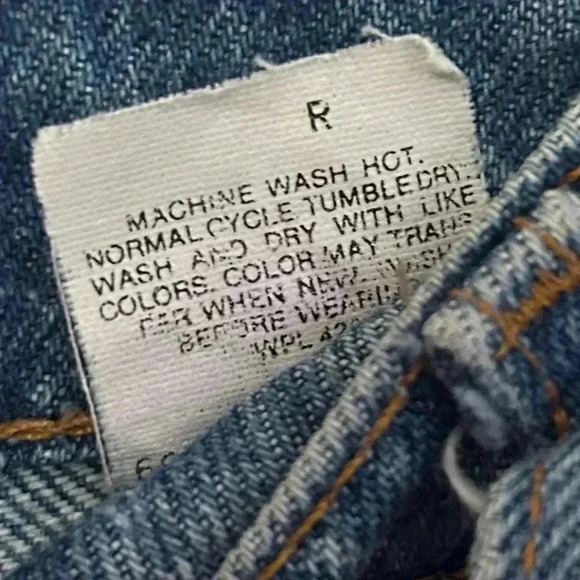 Vintage Levi's High Rise Relaxed Fit Jeans 37x29 Medium Wash - Picture 6 of 6